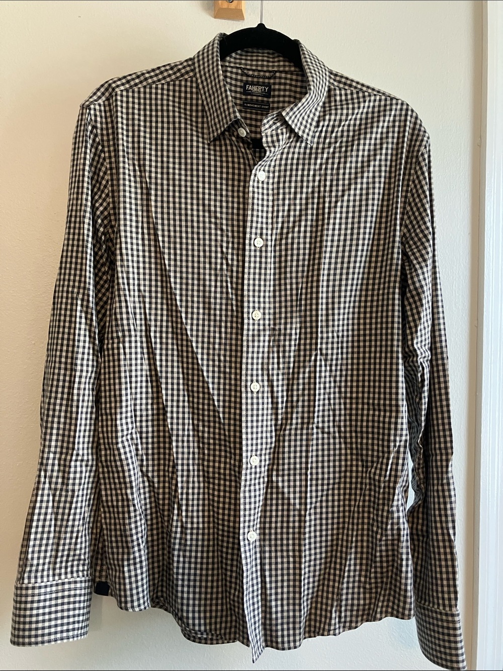 Faherty Movement shirt men’s medium checkered